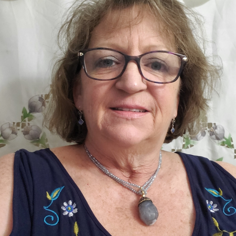 Meet your Posher, Sharon